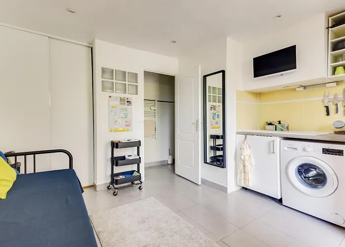 Studio Calme Proche Paris Avec Terrasse Privative Et Jacuzzi En Option